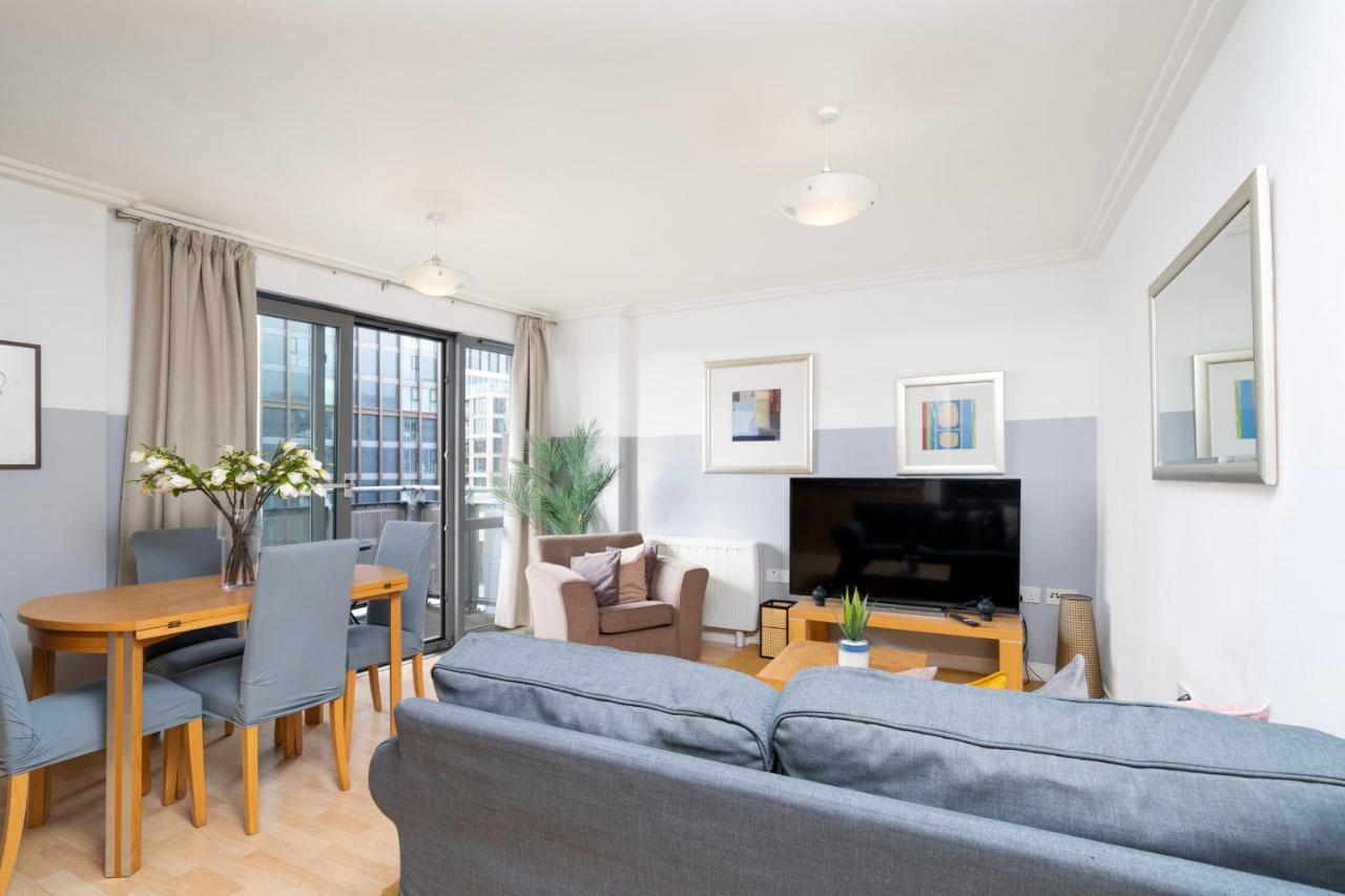 Cosy Flat Right Opp Tube Station Apartment London Exterior photo